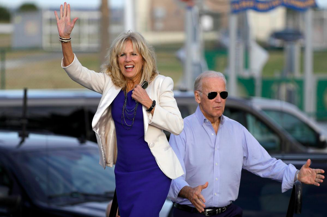 Forensic Handwriting Experts Say Jill, Not Joe, Signed the Biden Family Pardons Forensic Handwriting Experts Say Jill, Not Joe, Signed the Biden Family Pardons