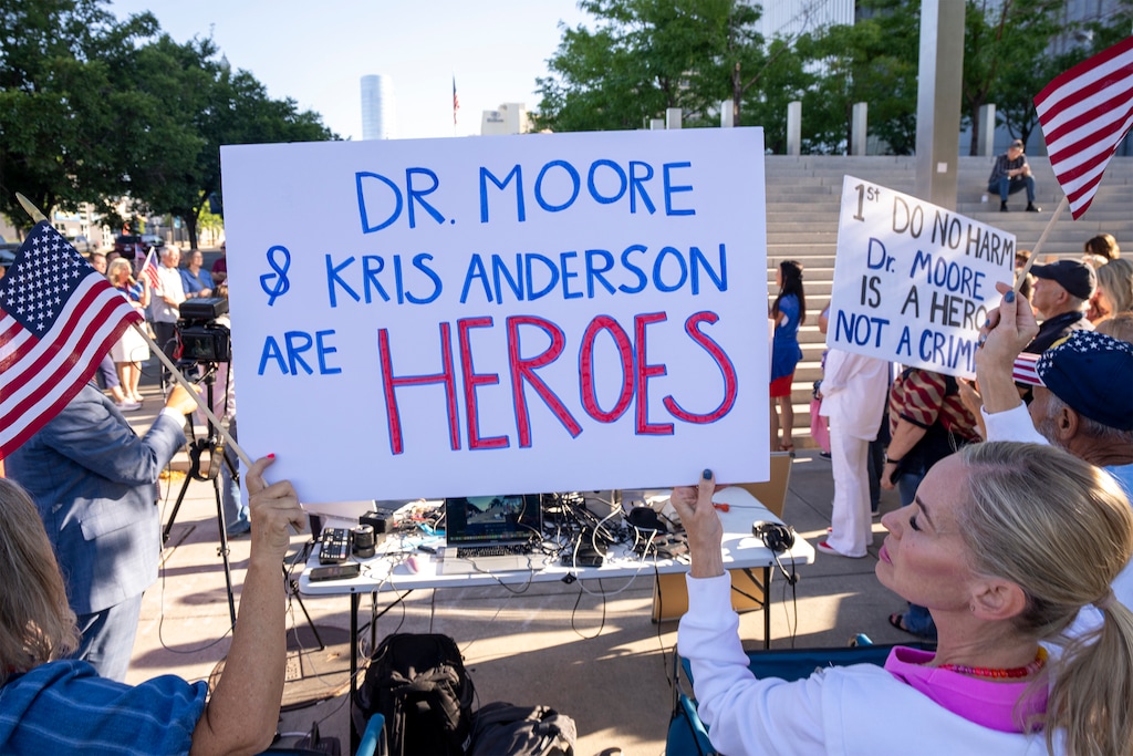 Vindicated: Feds Drop Charges Against Doctor Who Shielded Patients From Deadly COVID Jab With Saline Injections