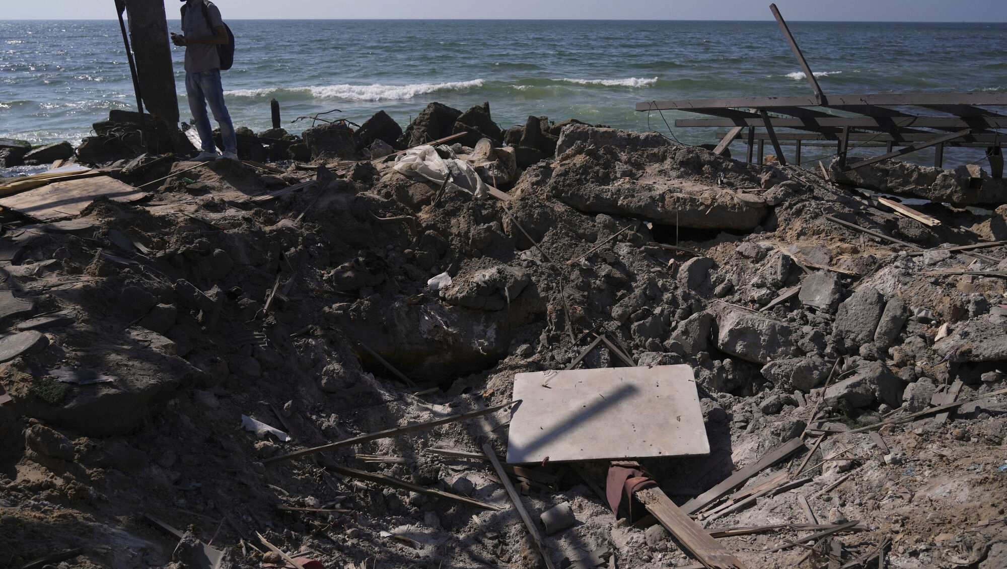 Report: IDF Used 500lb US Bomb In Attack On Busy Gaza Cafe