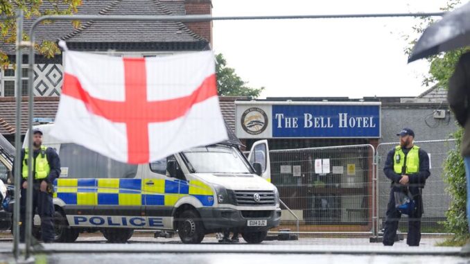 Bell migrant hotel Epping