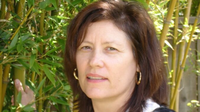 Информатор утверждает, что компания Pfizer угрожала убить её семью, если она расскажет об опасностях