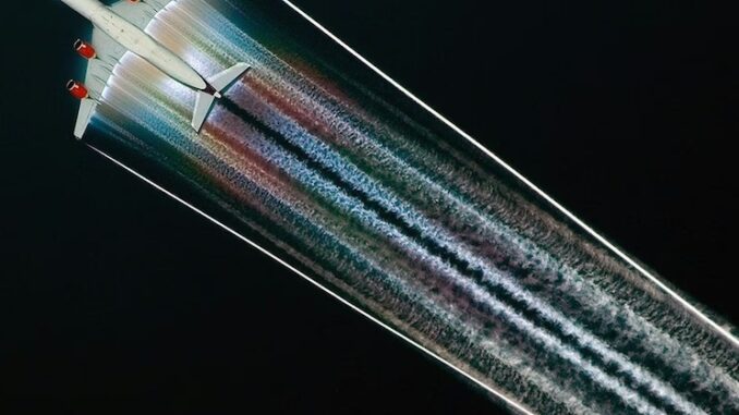 Freigegebene CIA-Akten enthüllen CIA-Plan zur Vergiftung von Amerikanern durch Chemtrails. Freigegebene CIA-Akten enthüllen CIA-Plan zur Vergiftung von Amerikanern durch Chemtrails.