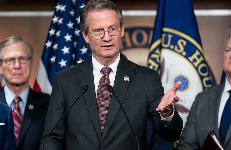 Congressman warns top UFO scientist are being murdered to stop them testifying about the truth about aliens.