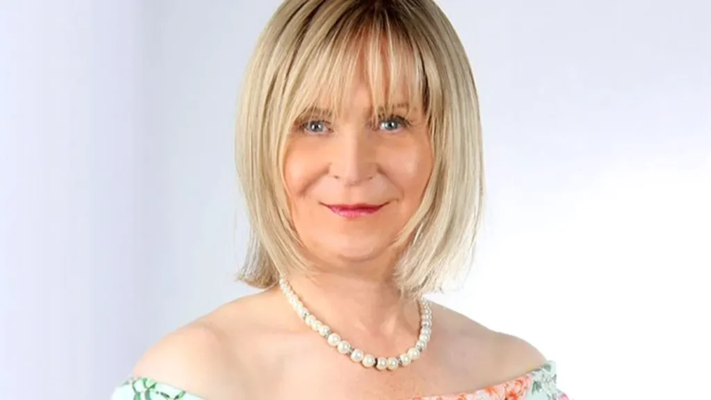 trans woman steph richards