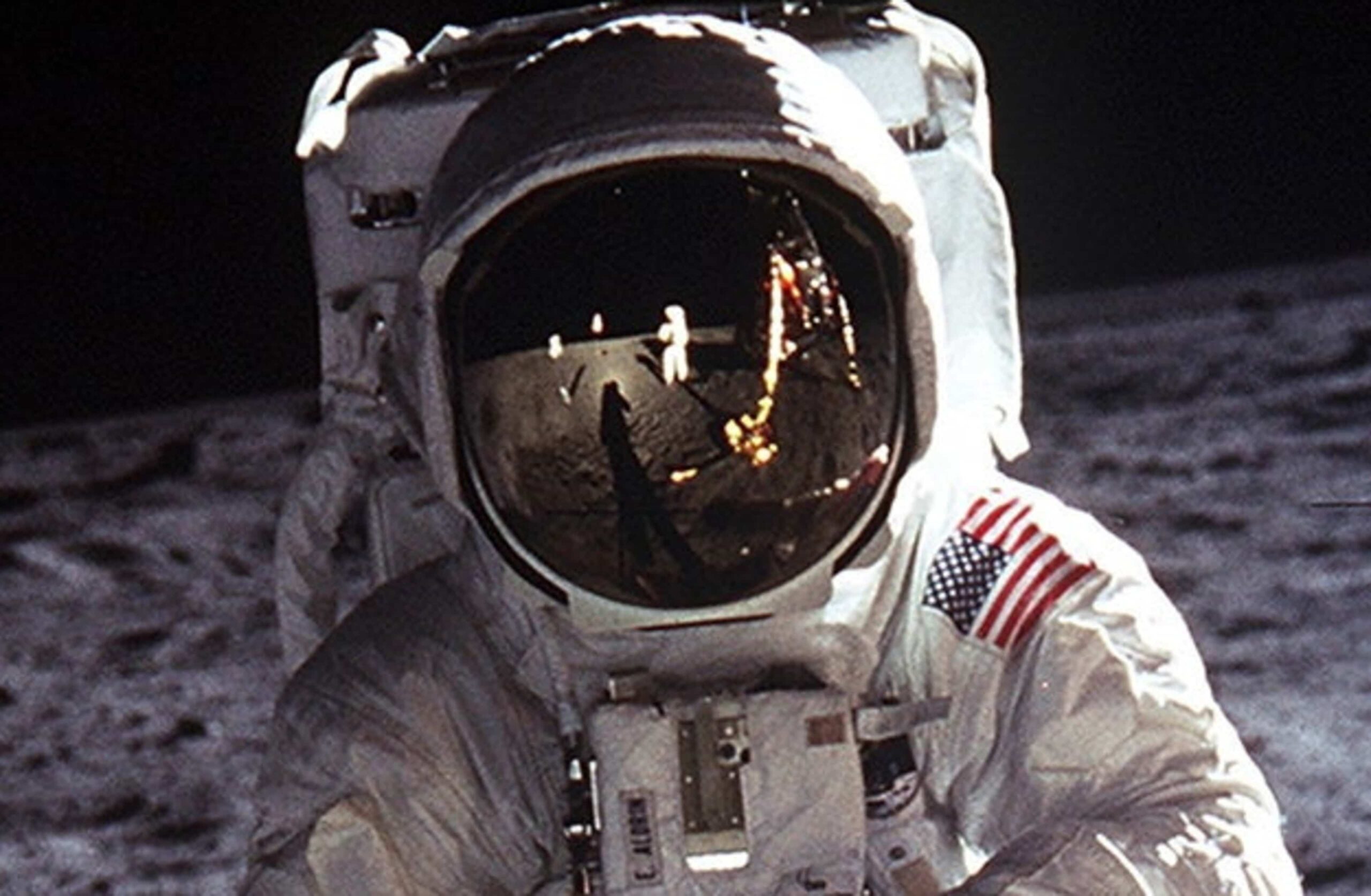 Congressman With Top Secret Clearance Exposes Moon Landing Hoax: ‘Filmed in a Hollywood Studio’